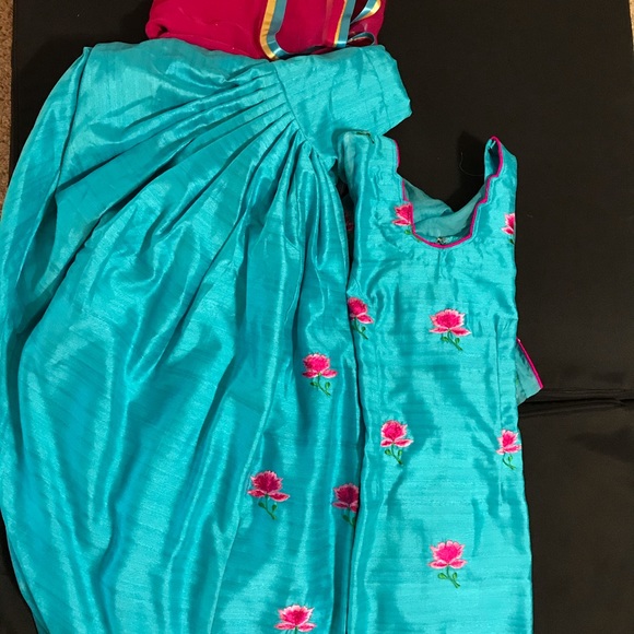 Punjabi suit - Picture 3 of 3